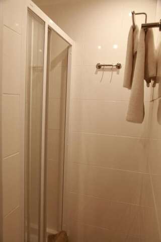 Мини-отель WINE & ROSE BOUTIQUE HOTEL Харьков Улучшенный двухместный номер с 1 кроватью-19