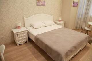 Мини-отель WINE & ROSE BOUTIQUE HOTEL Харьков Двухместный номер Делюкс с 1 кроватью и балконом-2