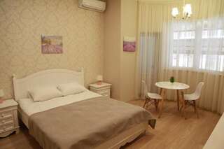 Мини-отель WINE & ROSE BOUTIQUE HOTEL Харьков Двухместный номер Делюкс с 1 кроватью и балконом-3