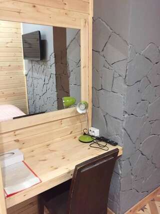 Мини-отель WINE & ROSE BOUTIQUE HOTEL Харьков Трехместный номер «Комфорт»-2