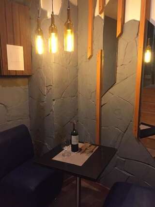 Мини-отель WINE & ROSE BOUTIQUE HOTEL Харьков Трехместный номер «Комфорт»-4