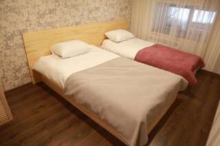 Мини-отель WINE & ROSE BOUTIQUE HOTEL Харьков Четырехместный номер Дуплекс-1